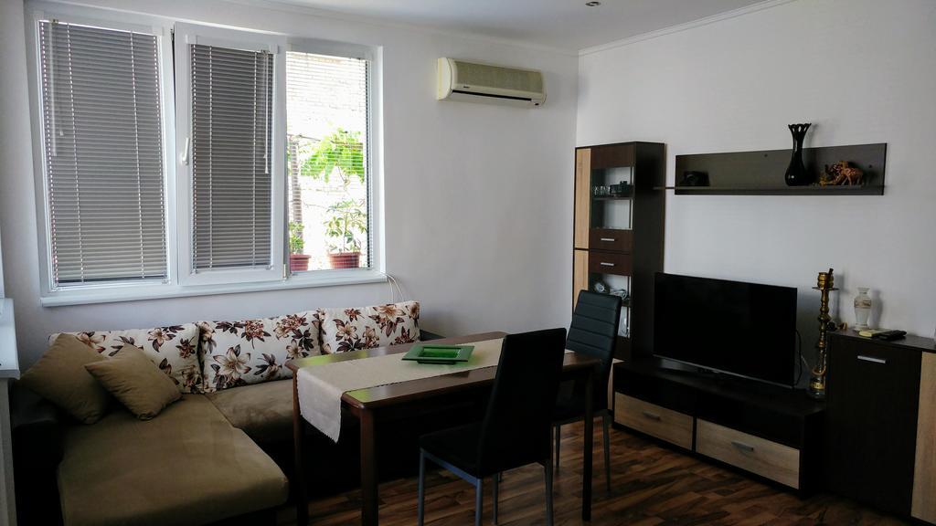 Single Apartment Elit Черноморец Екстериор снимка